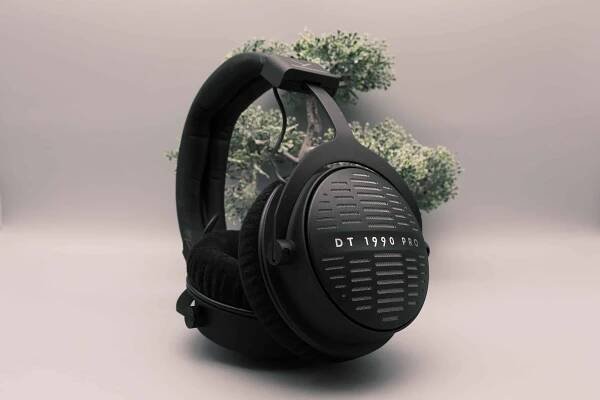 beyerdynamic DT 1990 Pro MKII Review: Outstanding studio headphones