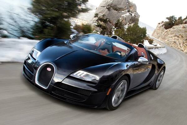 Bugatti Veyron Cristiana Ronalda skončilo po nehodě ve zdi. Škody budou vysoké