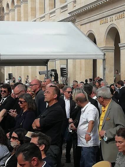 Súbor:Michel Drucker obsèques Belmondo.jpg – Wikipédia
