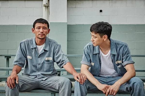 Jeong-min Hwang, Dong-won Gang - Geomsawejeon - Z filmu