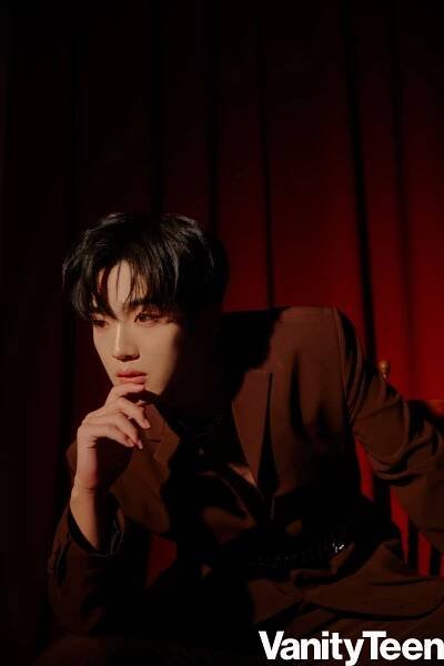 KIM YOHAN: Finding Comfort From Creativity Vanity Teen 虚荣青年 Lifestyle & new faces magazine