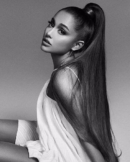 Foto k tématu Ariana Grande – stránka 31