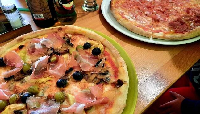 PIZZERIE JANEBA, Police nad Metuji - Restaurant Reviews, Photos & Phone Number - Tripadvisor