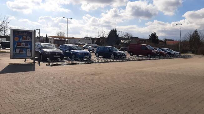 Fotogalerie • Parkoviště Albert hypermarket (Parkoviště) • Mapy.com