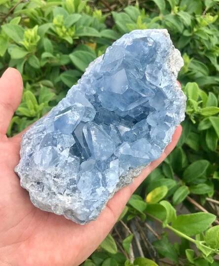 Raw Celestite Cluster - Madagascar Ocean Blue Celestite Geode - Healing Crystal for Reiki Therapy Meditation/Home Gift--1-4 lb
