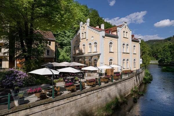 Jarní poznávací pobyty v Karlových Varech - Le Marché Karlovy Vary