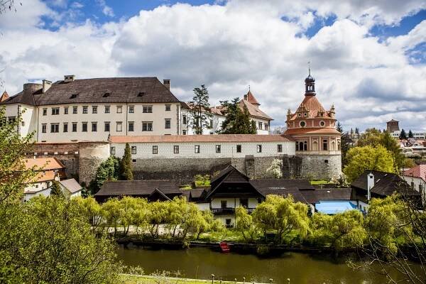 KVÍZ: Poznáte 15 nejkrásnějších míst a měst jižních Čech podle fotky?