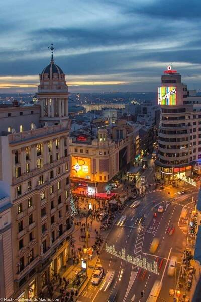 Pin de Katia Da Silva Ferreira en europa | Fotos de madrid españa, Madrid de noche, Viaje a madrid