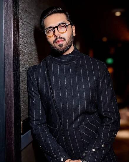 Pakistani Famous Actor Fahad Mustafa