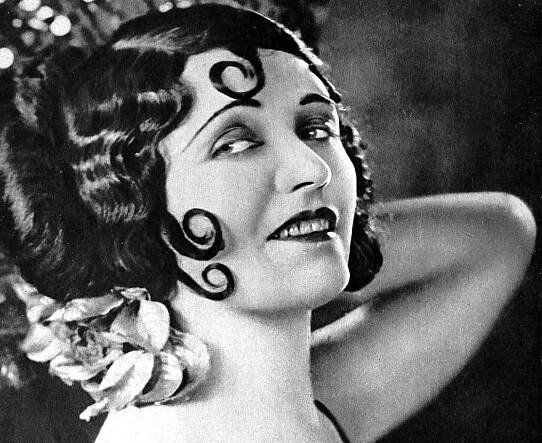Pola Negri Facts