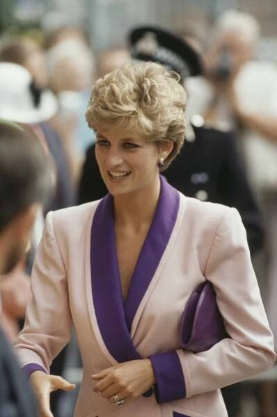 Princess Diana in Catherine Walker on June 24, 1992