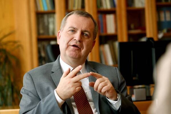 Rektor Zima: Je masivní plagiátorství sto, padesát, nebo deset procent? Kovář měl lépe citovat, komise rozhodla rychle