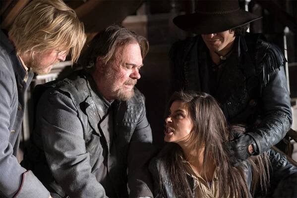 Jake Busey, Elysia Rotaru, Nathaniel Arcand - Dead Again in Tombstone - Z filmu