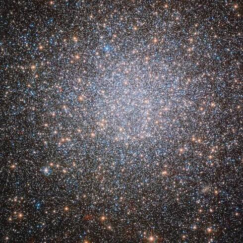 HST image of core of globular cluster NGC 2419