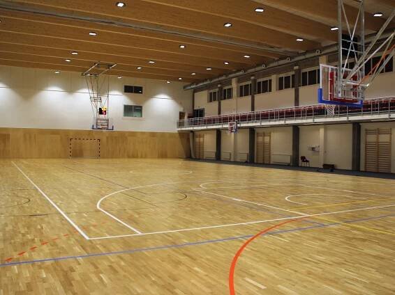 Za zřícenou střechu haly padly tresty. Vinni jsou projektant i statik