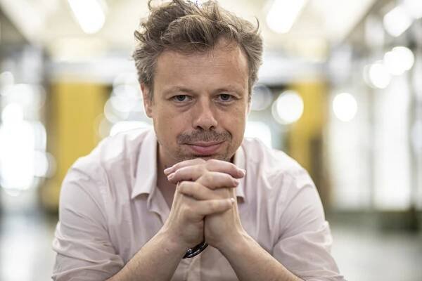 Viktor Dvořák ztvárnil Václava Havla v životopisném snímku Havel režiséra Slávka Horáka.