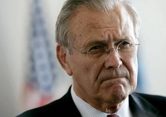 Výrok o zbraních hromadného ničení byla chyba, přiznal Rumsfeld