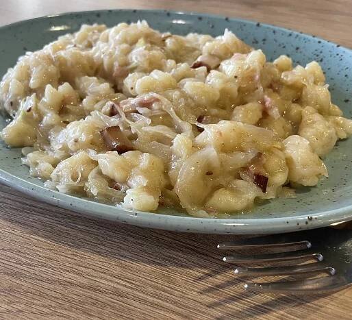Osmažíme slaninku a trapačky podávame. Foto - Denča
