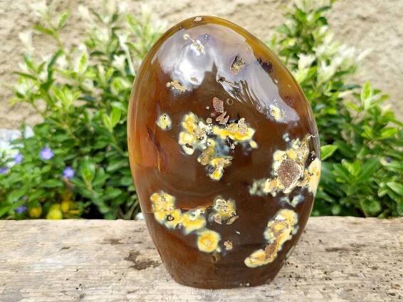 Kámen karneol dekorační z Madagaskaru 2553g - naturshop.cz