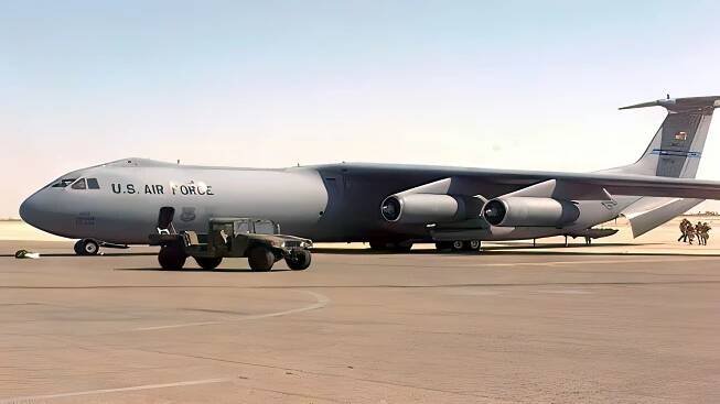 C-141 Starlifter