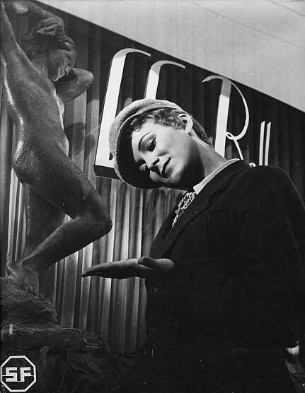 Perheen musta lammas (1941)