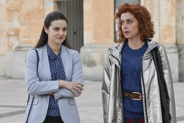 Vyšetřuje Imma Tataranni - Ve čtvrti Serra Venerdi (S01E05) (2019)