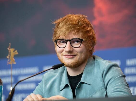 Ed Sheeran zahraje v Hradci Králové