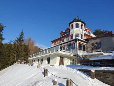 Hotel Panorama v zimě
