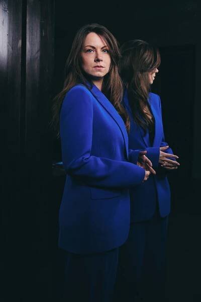 Alice Dwyer - NILS SCHWARZ PHOTOGRAPHY