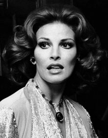 Raquel Welch Attends The &Amp;Quot;What Becomes A Legend Most&Amp;Quot; Gala At The Waldorf Astoria Hotel In New York City, November 15, 1974.