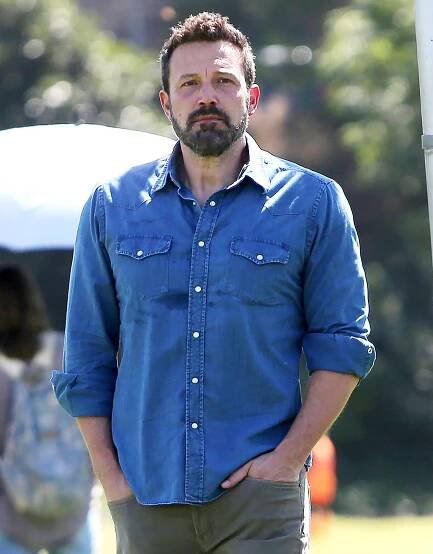 Ben Affleck Pals Are Concerned Amid Relapse Us Weekly Cover Issue 4519 Duchess Kate and Duchess Meghan