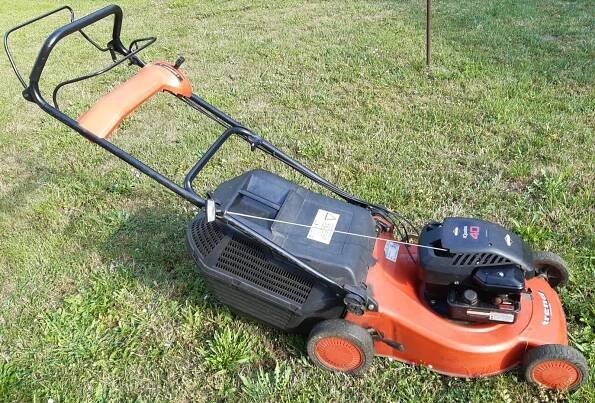Benzinová sekačka s pojezdem Mountfield TDL 484 TR - Zahradní technika