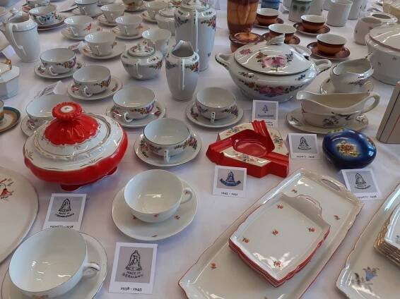 Výstava porcelánu 2024 - Kulturní akce 2024 - Fotogalerie - Obec Koněprusy