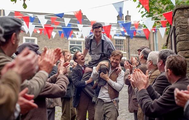 Vesnice - Epizoda 1 - Z filmu - Andrew Gower, Matt Stokoe
