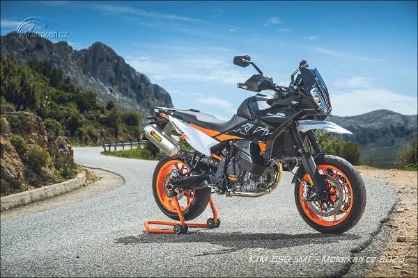 KTM 890 SMT | Katalog motocyklů a motokatalog na Motorkáři.cz