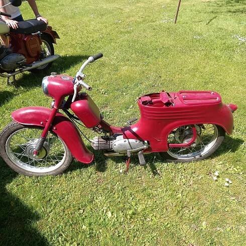 Jawa 50/555 , renovace před ukončením  - Auto-moto
