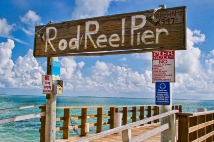 Rod and Reel Pier