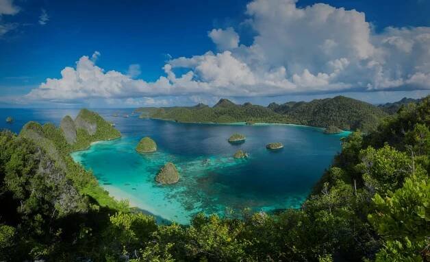 How and When Did Humans First Move Into the Pacific?