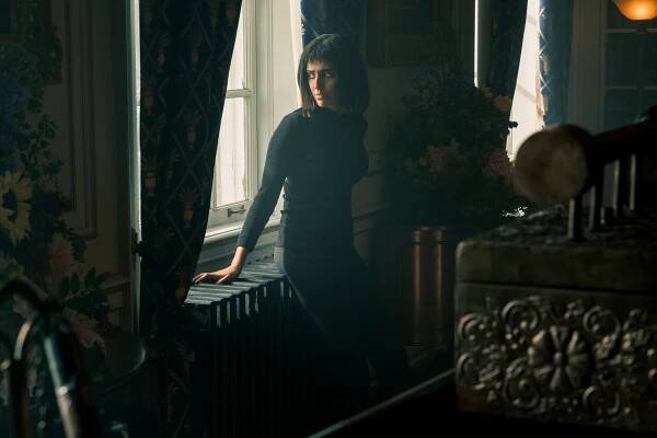 Umbrella Academy - Oga Foroga - Z filmu - Ritu Arya