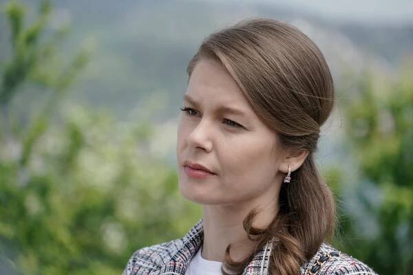 Camdaki Kız - Episode 6 - Z filmu - Burcu Biricik