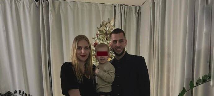 Celá rodina slavila spolu vánoce. Dávid Hancko, Kristýna Plíšková, Adam, Karolína Plíšková a Michal Hrdlička.