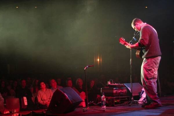 gallery-jon_schmidt_concert-14