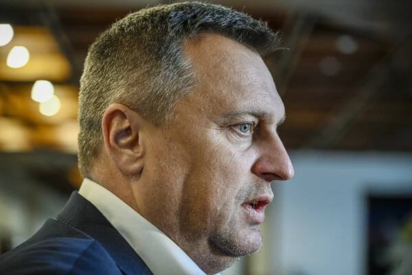 MICHELKO: DANKO SA MOŽNO VZDÁ KANDIDATÚRY