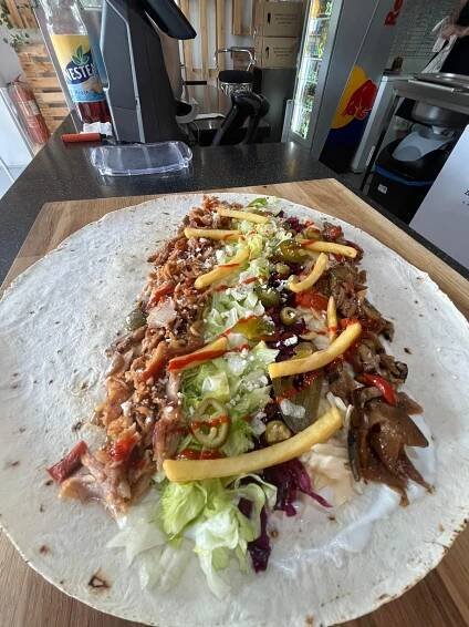 FOOD FOOD - kebab & langoš foto 2
