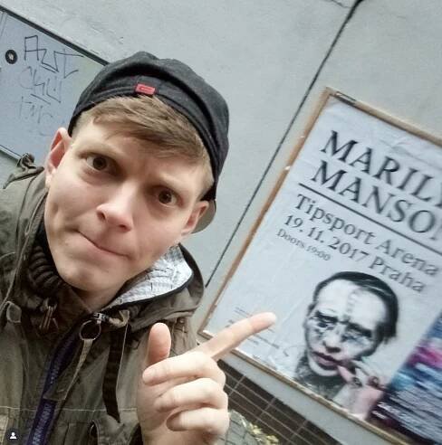Jakub Jahl ve své knize píše o sadismu Mansona, jako by v něm viděl sám sebe – Jakub Jahl: podvody, lži a manipulace