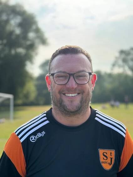 Lee Linale, Fixtures Secretary