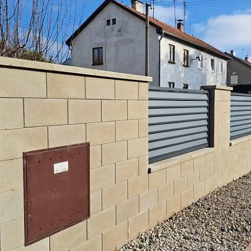 Oplocení , betonové ploty a opěrné zdi Kladno -