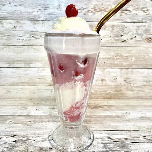 Keto Wine Ice Cream Float