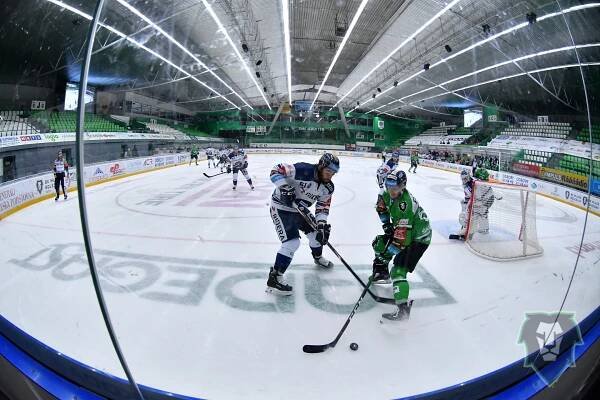 Momenty TELH: Box těžkých vah, Rolinek na střídačce nebo fantom Novotný | Hokej.cz - web českého hokeje