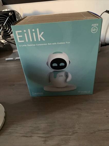 Eilik Robot - Collector’s Item (1 Of 5 - TOURNAMENT PRIZE with SPECIAL S.N.)
